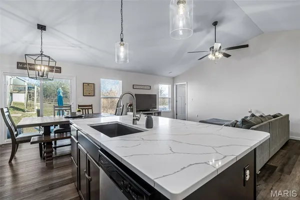 $345,000 | 1018 Savanna Place Drive, Festus, MO 63028