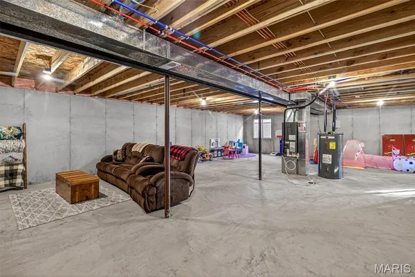 $345,000 | 1018 Savanna Place Drive, Festus, MO 63028