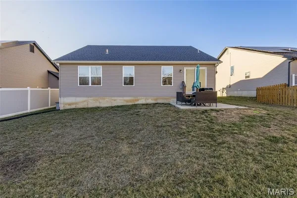 $345,000 | 1018 Savanna Place Drive, Festus, MO 63028
