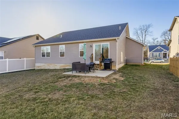 $345,000 | 1018 Savanna Place Drive, Festus, MO 63028