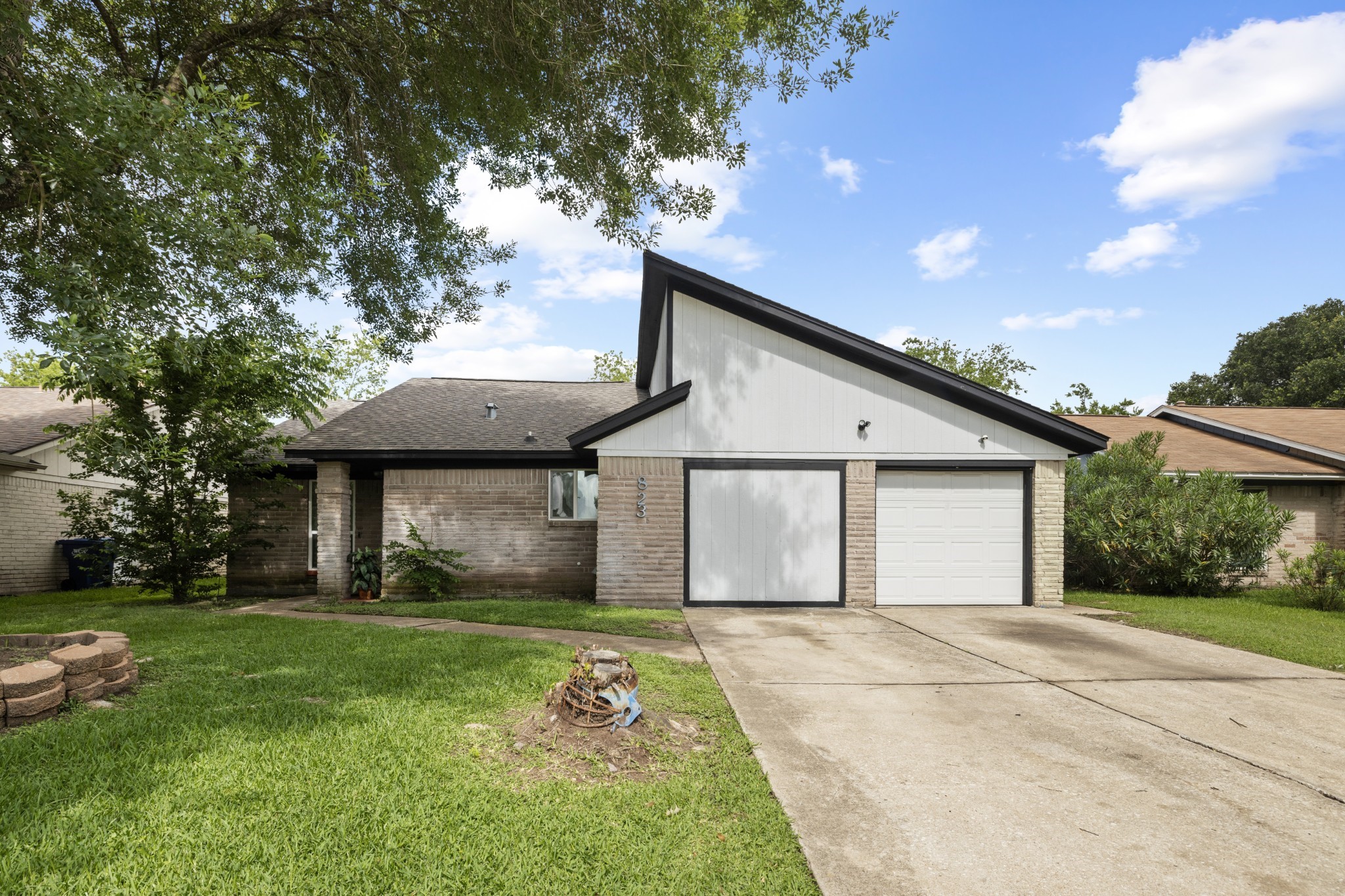 3823 Shadow Trail Houston, TX 77084 - Photo 2 of 29 a front view of house with yard
