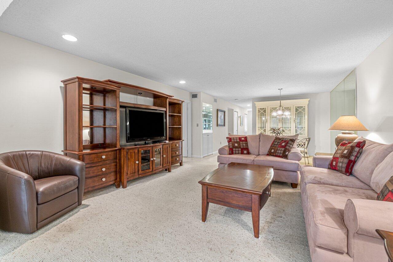 21728 Arriba Real, Unit 34H Boca Raton, FL 33433 - Photo 13 of 26 Family Room