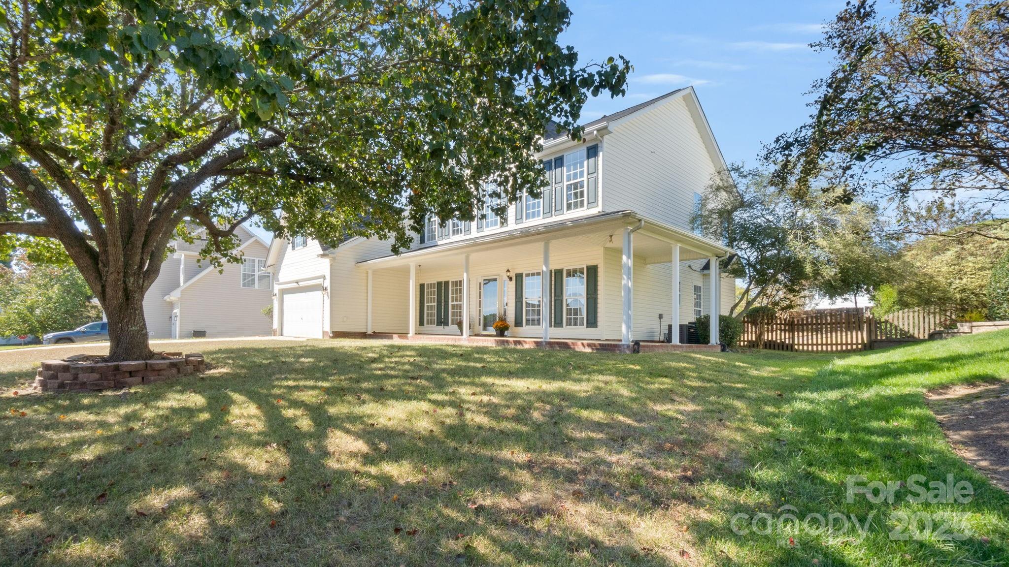 4107 Desert Rose Court Fort Mill, SC 29708 - Photo 3 of 38 Gallery Image 3