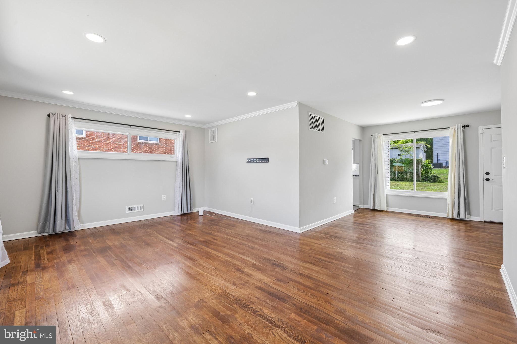 933 Prestwood Road Catonsville, MD 21228 - Photo 8 of 34