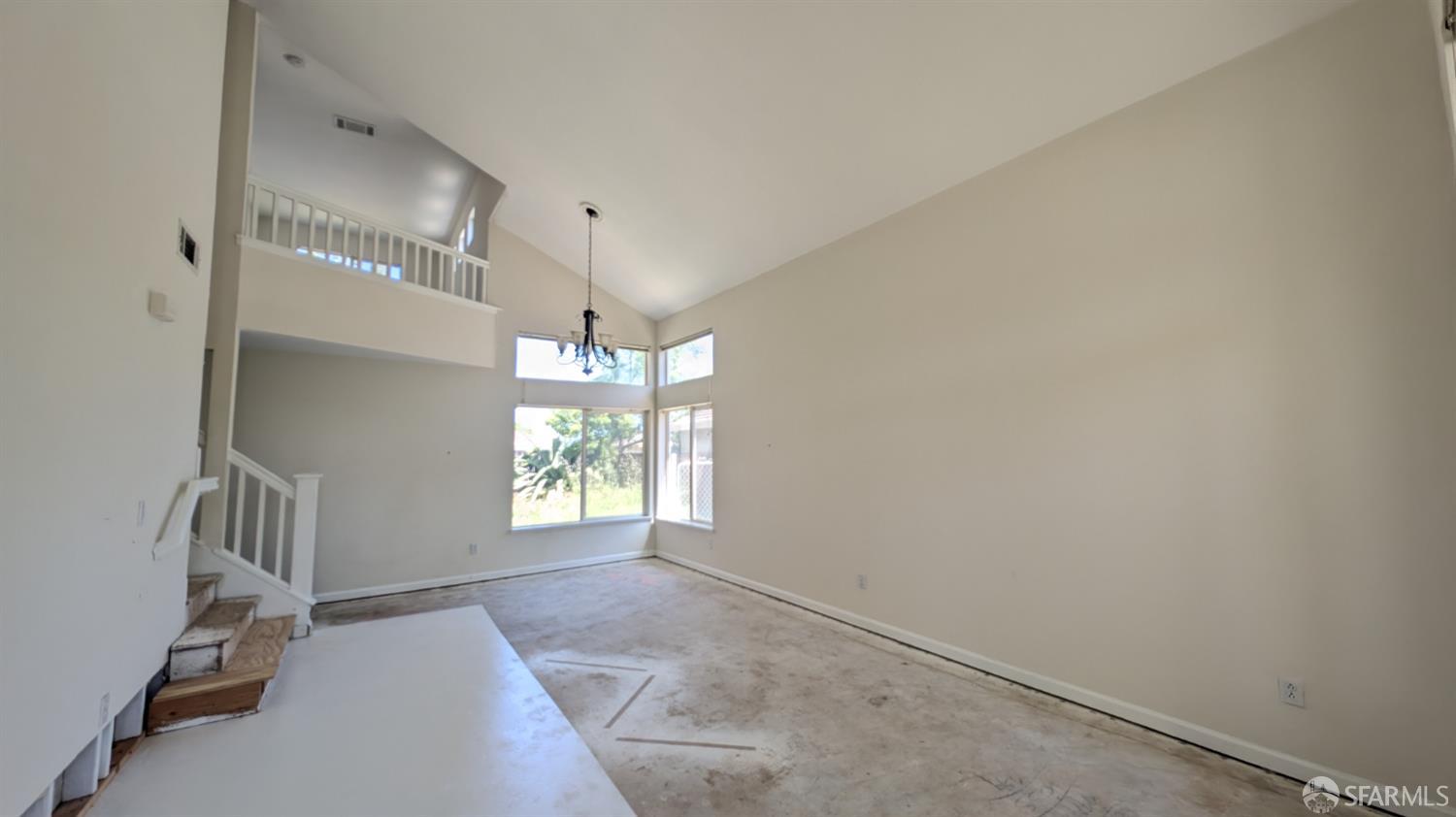 1225 Rockspring Way Antioch, CA 94531 - Photo 3 of 15