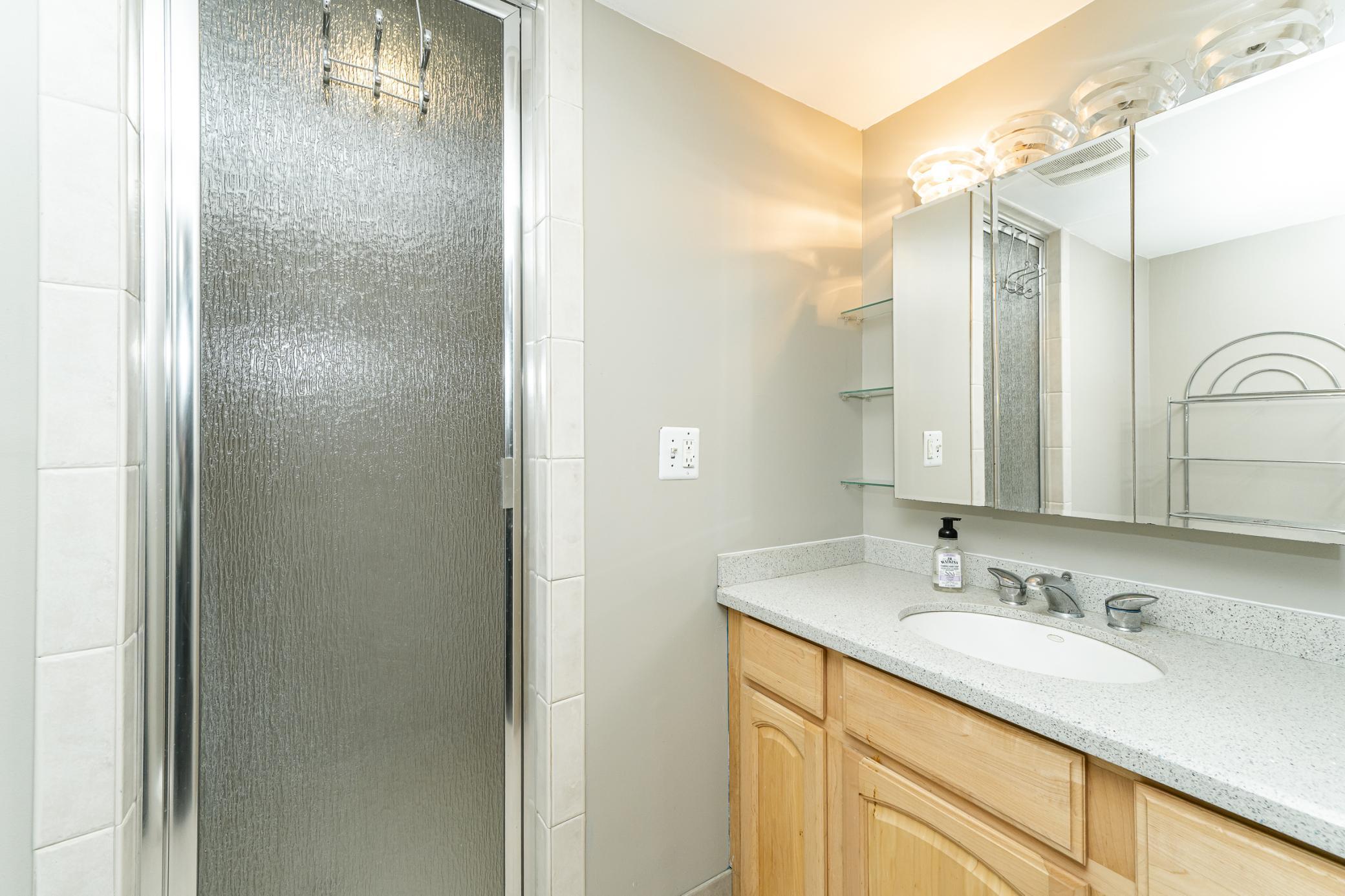 12407 Oak Lodge Lane Northeast Rochester, MN 55906 - Photo 14 of 35