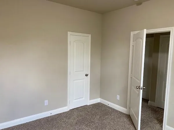 $2,280 | 705 Buffalo Creek Drive, Cleburne, TX 76033