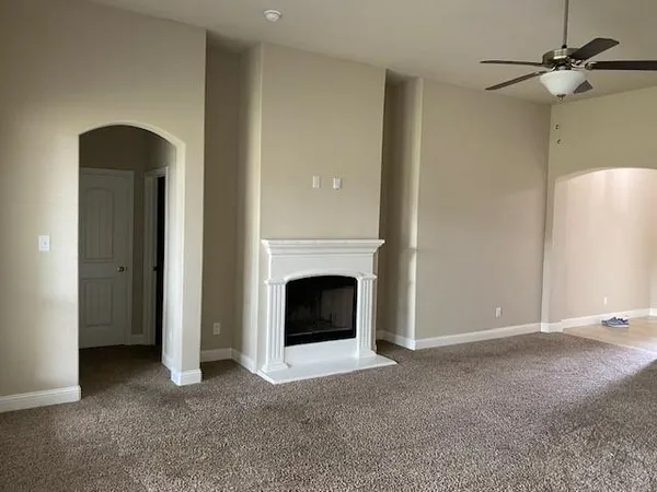 $2,280 | 705 Buffalo Creek Drive, Cleburne, TX 76033