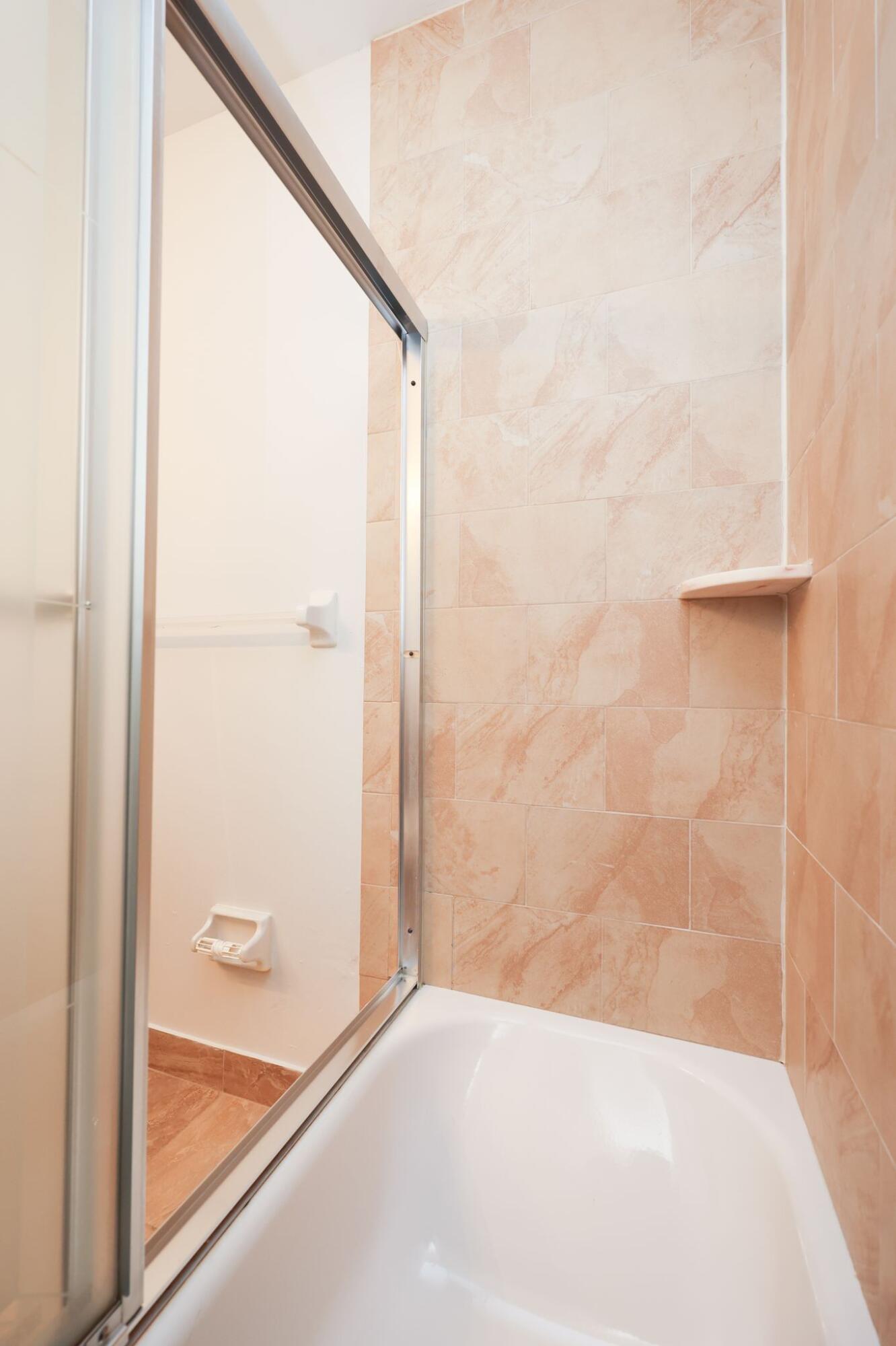10127 Boca Bend East, Unit B2 Boca Raton, FL 33428 - Photo 19 of 39 41b23275-b134-477b-962c-b81ad0222452