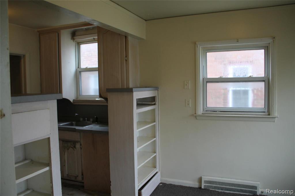 9952 Rutland Street Detroit, MI 48227 - Photo 8 of 24
