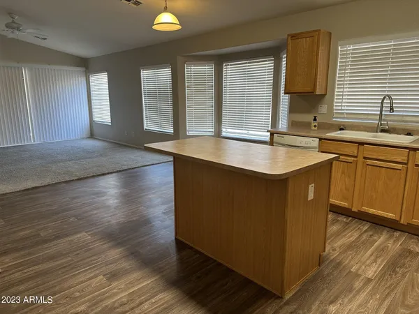 $2,150 | 3919 East Longhorn Drive, Gilbert, AZ 85297
