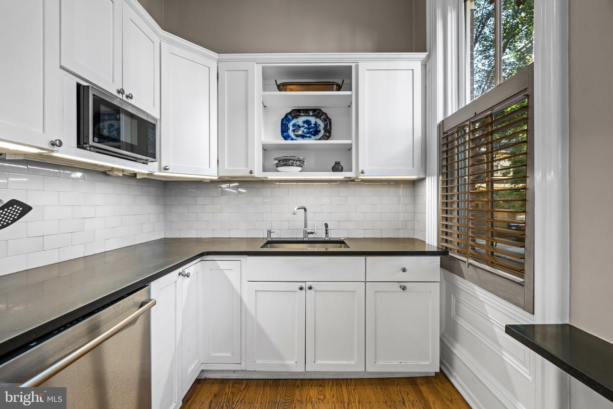 115 North Lambert Street Philadelphia, PA 19103 - Photo 24 of 50