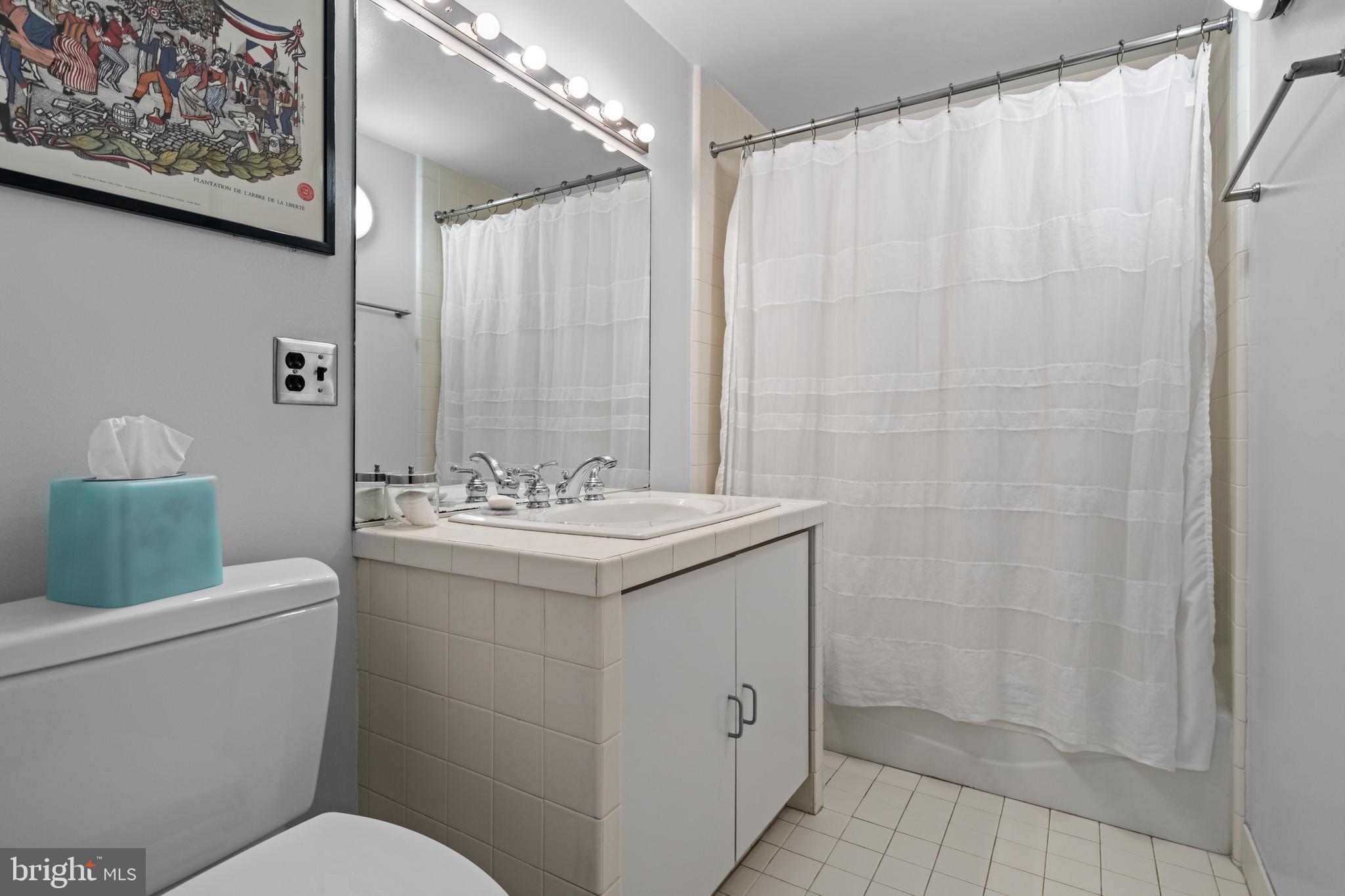 115 North Lambert Street Philadelphia, PA 19103 - Photo 34 of 50