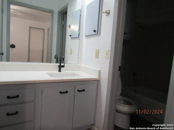 $1,000 | 3843 Barrington Street, Unit 147L, San Antonio, TX 78217