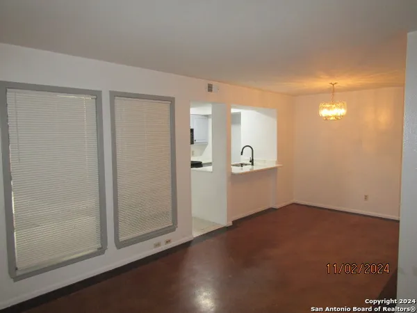 $1,000 | 3843 Barrington Street, Unit 147L, San Antonio, TX 78217