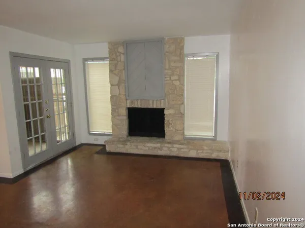 $1,000 | 3843 Barrington Street, Unit 147L, San Antonio, TX 78217