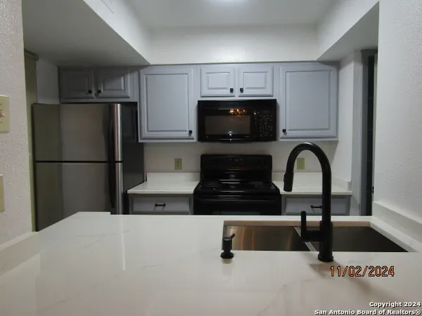 $1,000 | 3843 Barrington Street, Unit 147L, San Antonio, TX 78217