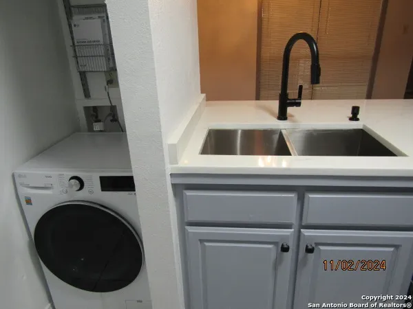 $1,000 | 3843 Barrington Street, Unit 147L, San Antonio, TX 78217