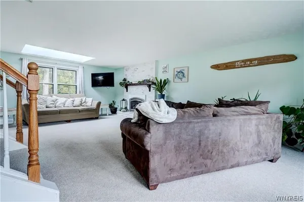 $399,900 | 6 High Point Drive, Parma, NY 14559