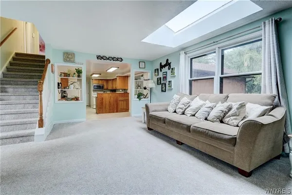 $399,900 | 6 High Point Drive, Parma, NY 14559