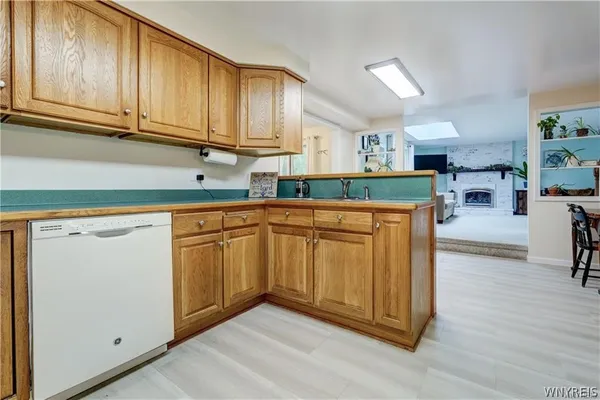 $399,900 | 6 High Point Drive, Parma, NY 14559