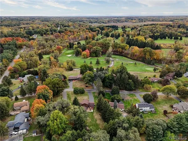 $399,900 | 6 High Point Drive, Parma, NY 14559