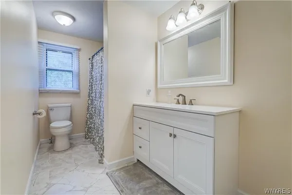 $399,900 | 6 High Point Drive, Parma, NY 14559