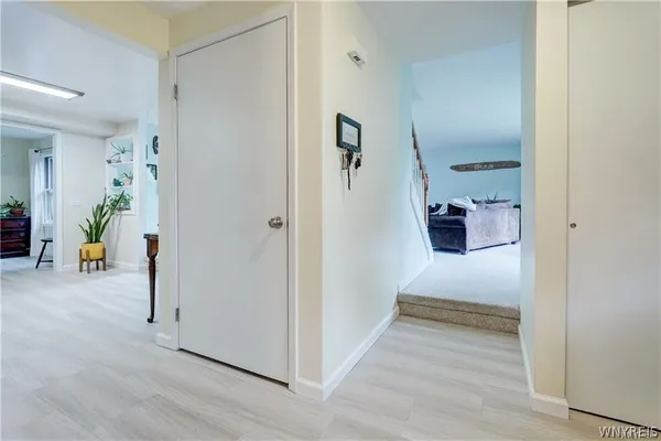 $399,900 | 6 High Point Drive, Parma, NY 14559