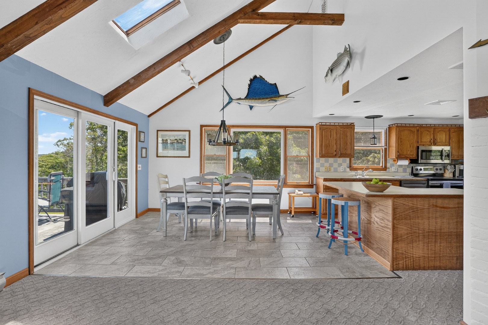 12 Lobsterville Road Aquinnah, MA 02535 - Photo 13 of 28