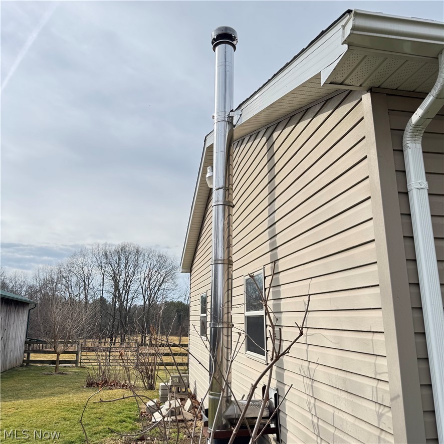 52450 Tower Road Cumberland, OH 43732 - Photo 33 of 41 View of side of home
