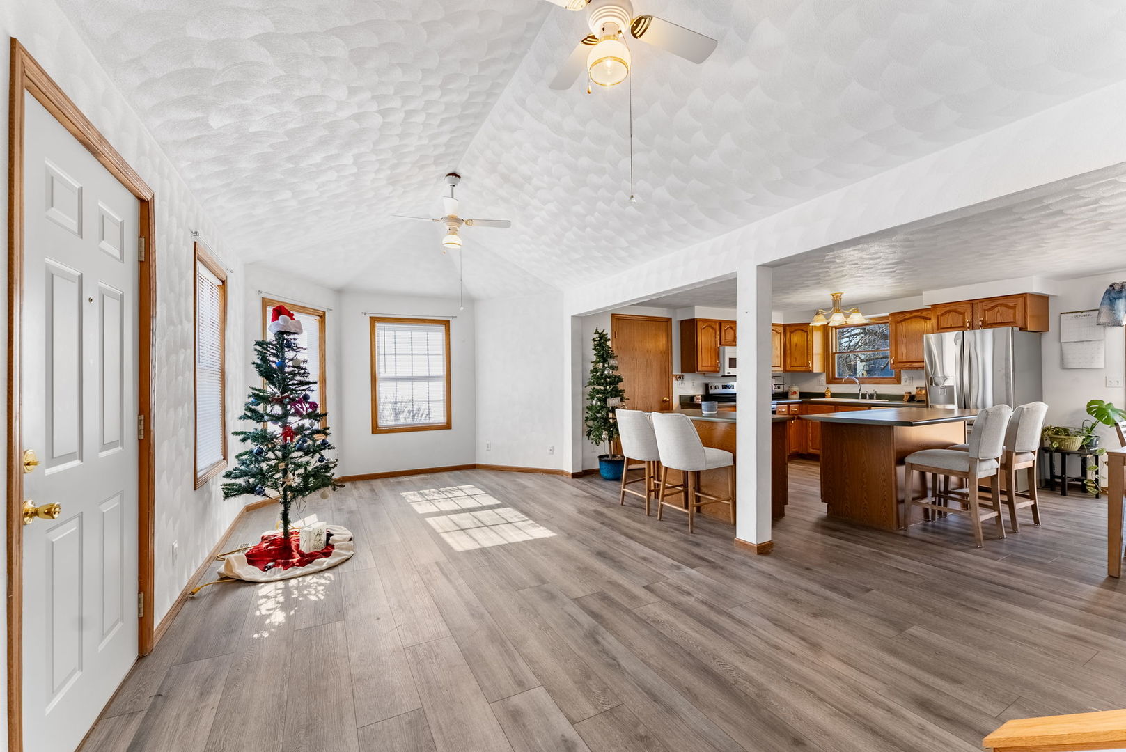 401 North Ridge Street Cambridge, IL 61238 - Photo 2 of 23