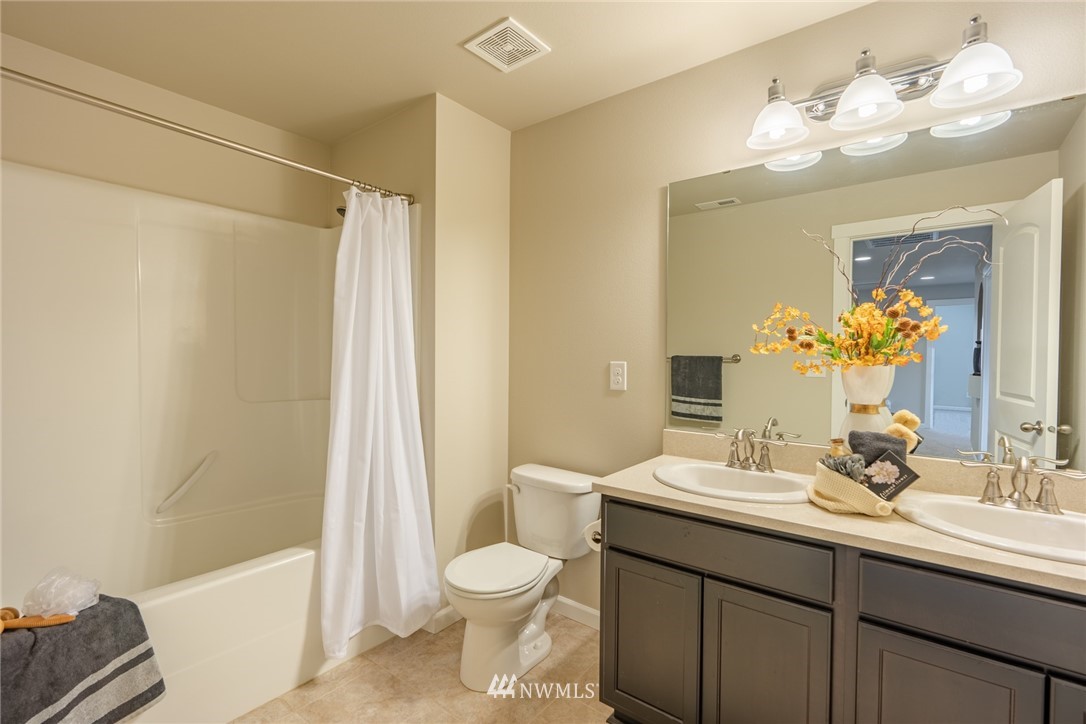 16233 38th Drive Southeast Bothell, WA 98012 - Photo 11 of 23 Gallery Image 11