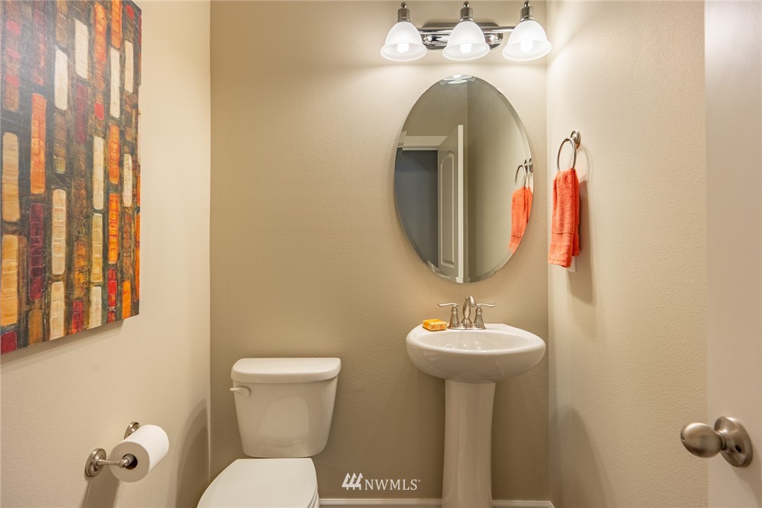16233 38th Drive Southeast Bothell, WA 98012 - Photo 5 of 23 Gallery Image 5