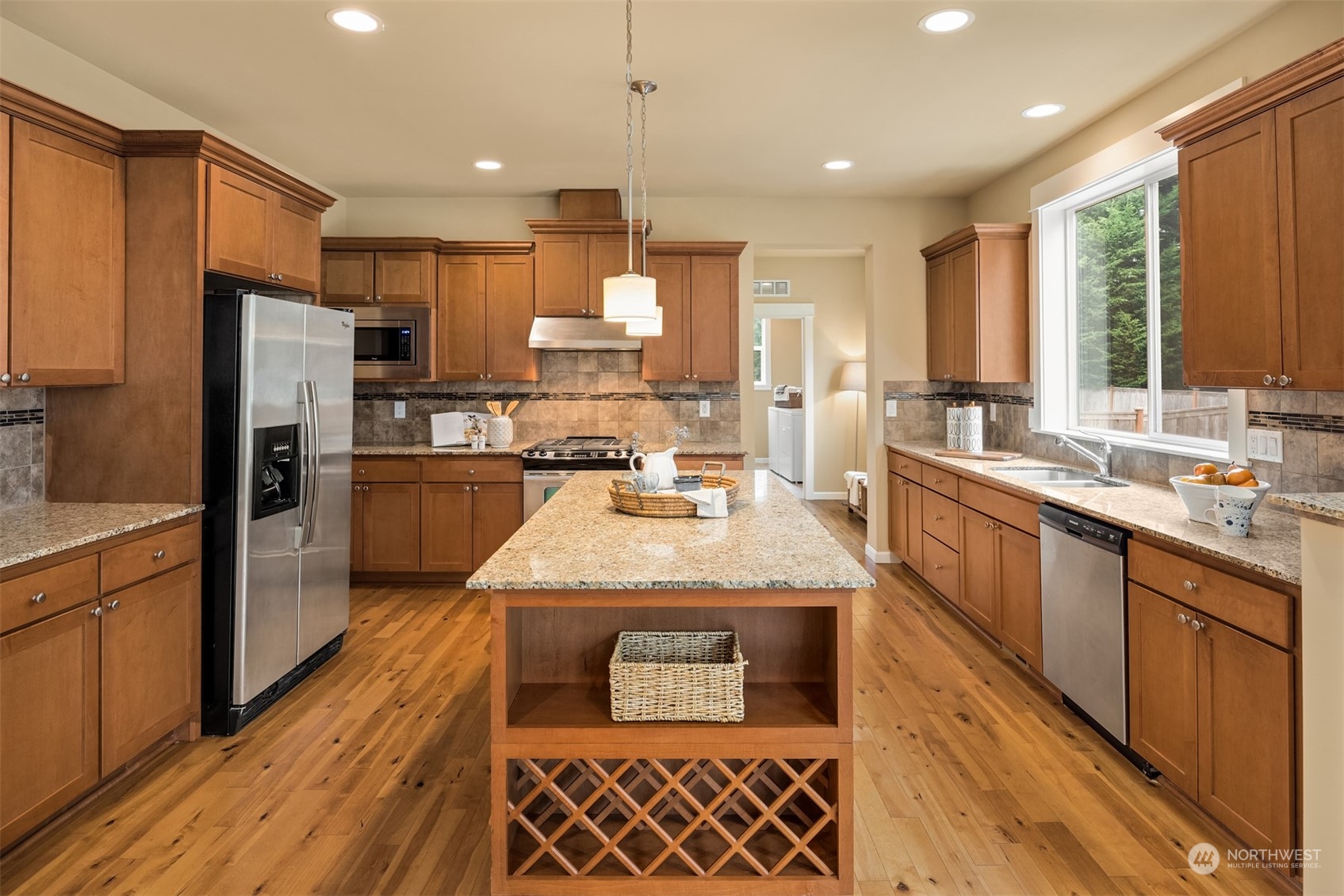 5718 Northeast 7th Place Renton, WA 98059 - Photo 13 of 34 Gallery Image 13