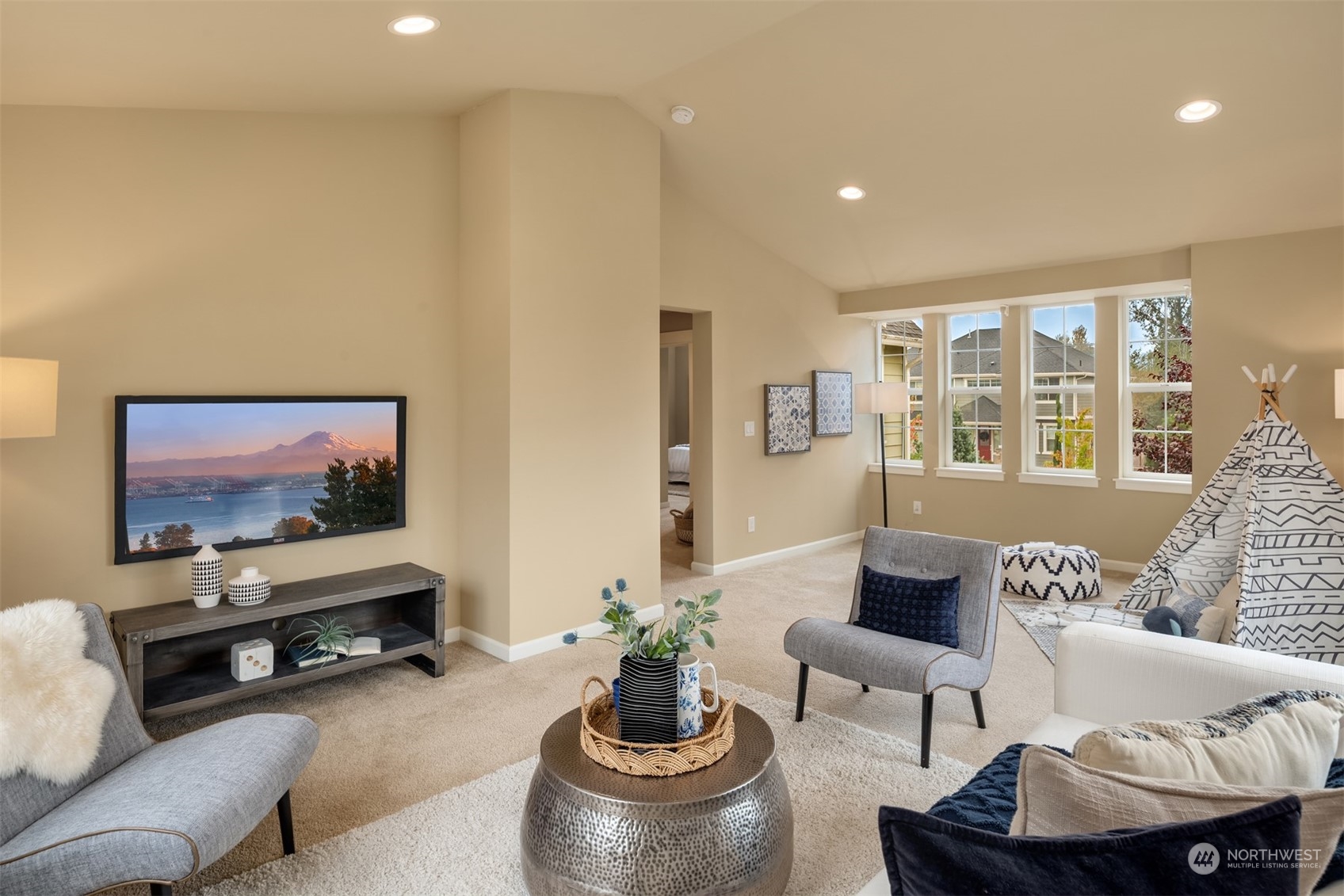 5718 Northeast 7th Place Renton, WA 98059 - Photo 19 of 34 Gallery Image 19