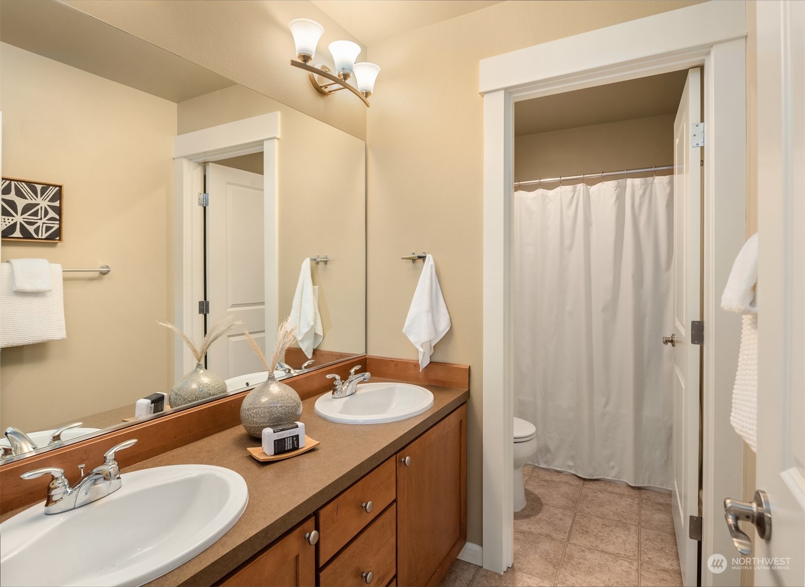 5718 Northeast 7th Place Renton, WA 98059 - Photo 21 of 34 Gallery Image 21