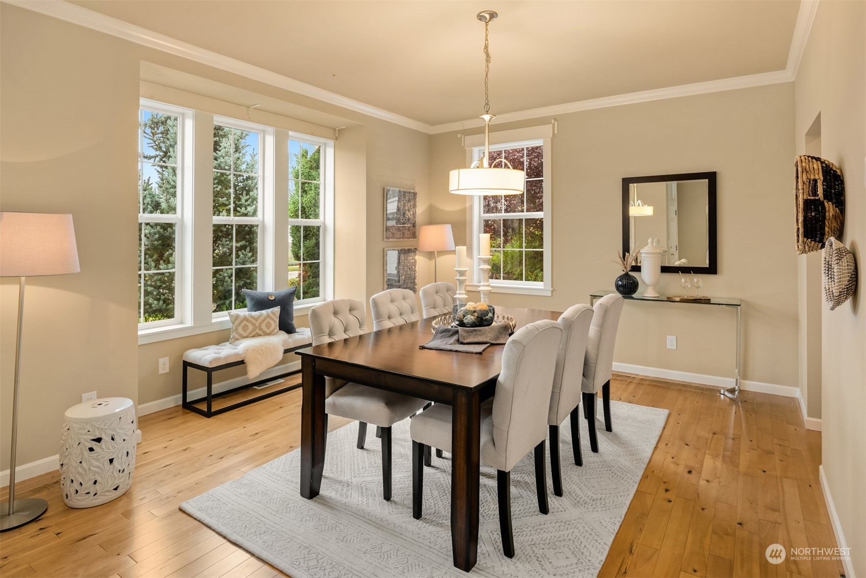 5718 Northeast 7th Place Renton, WA 98059 - Photo 3 of 34 Gallery Image 3