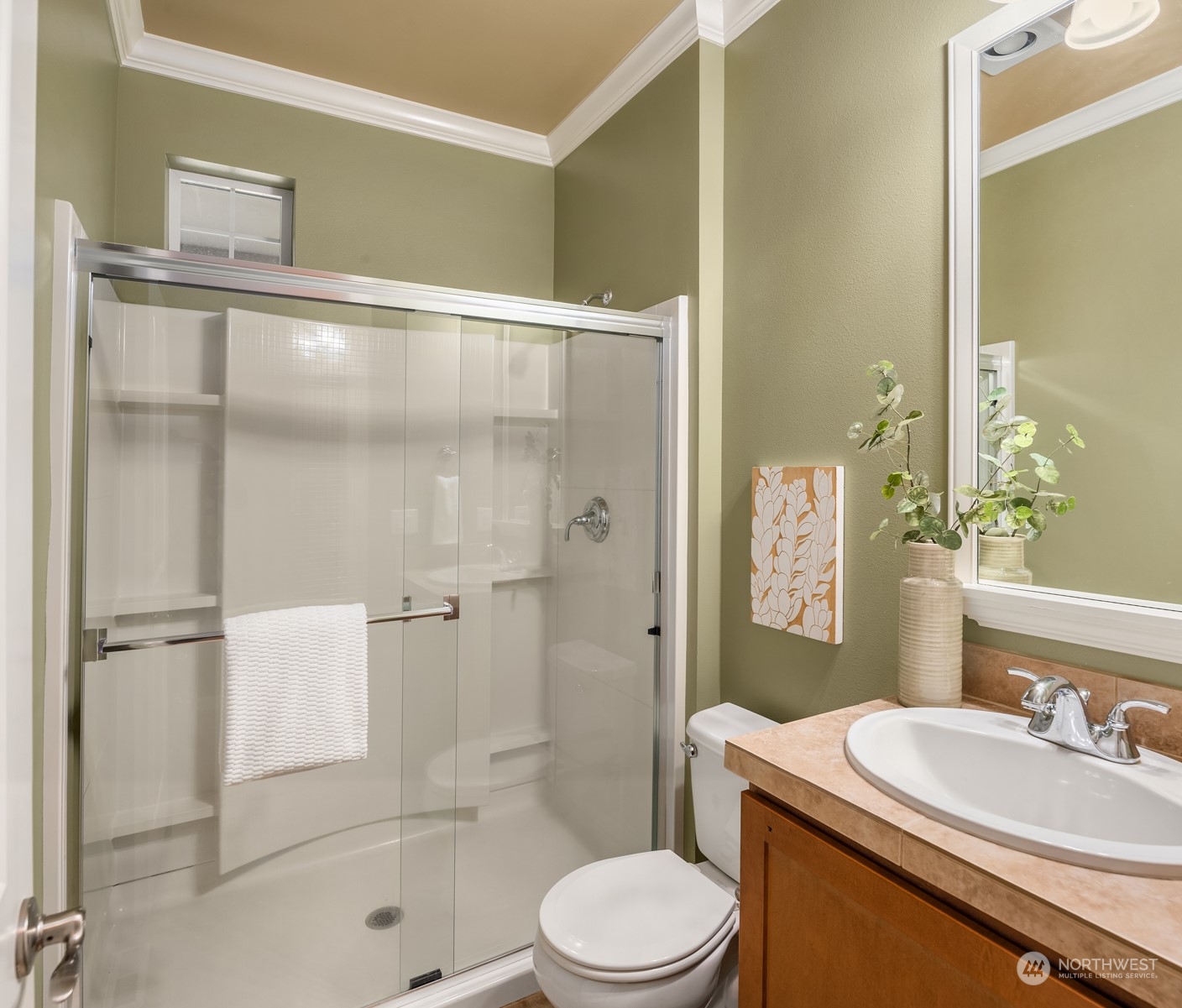 5718 Northeast 7th Place Renton, WA 98059 - Photo 5 of 34 Gallery Image 5