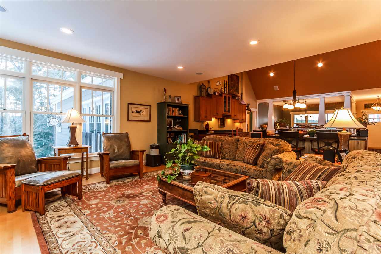 233 Grapevine Road Dunbarton, NH 03046 - Photo 5 of 33