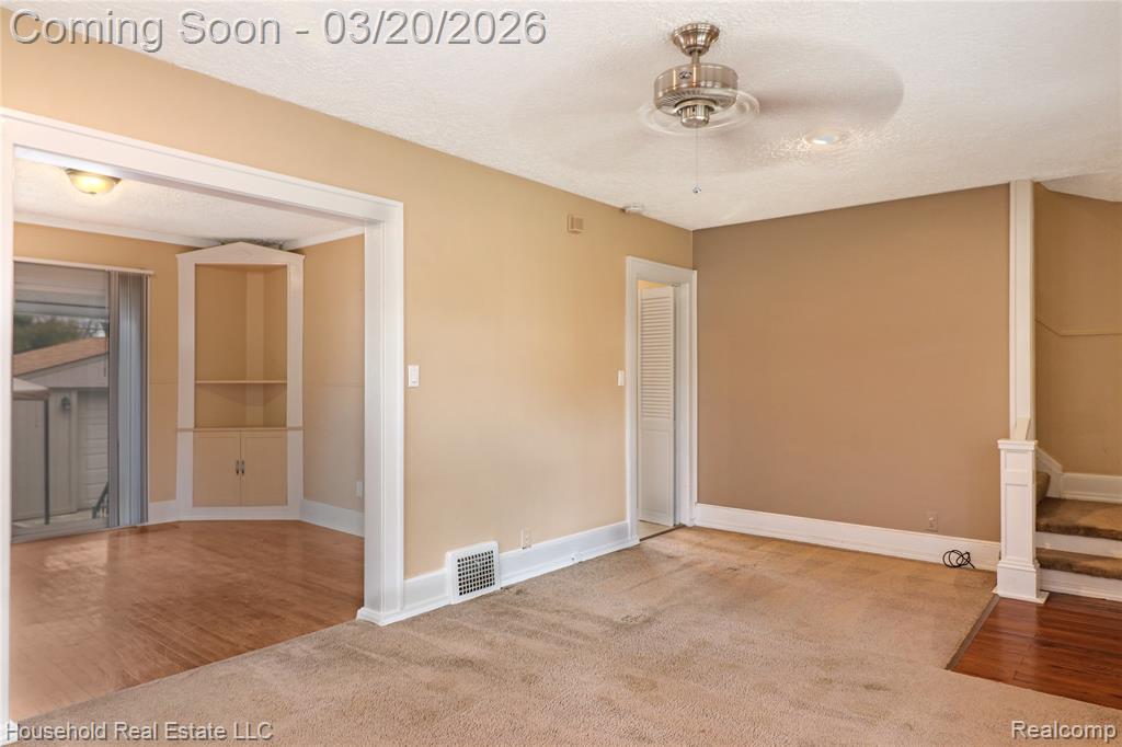 8335 Harding Street Center Line, MI 48015 - Photo 6 of 24 Gallery Image 6