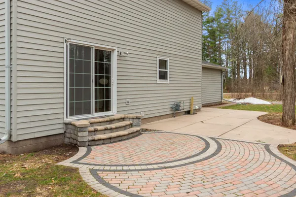 $300,000 | 3711 Parkland Lane, Wisconsin Rapids, WI 54494