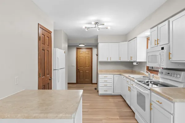 $300,000 | 3711 Parkland Lane, Wisconsin Rapids, WI 54494
