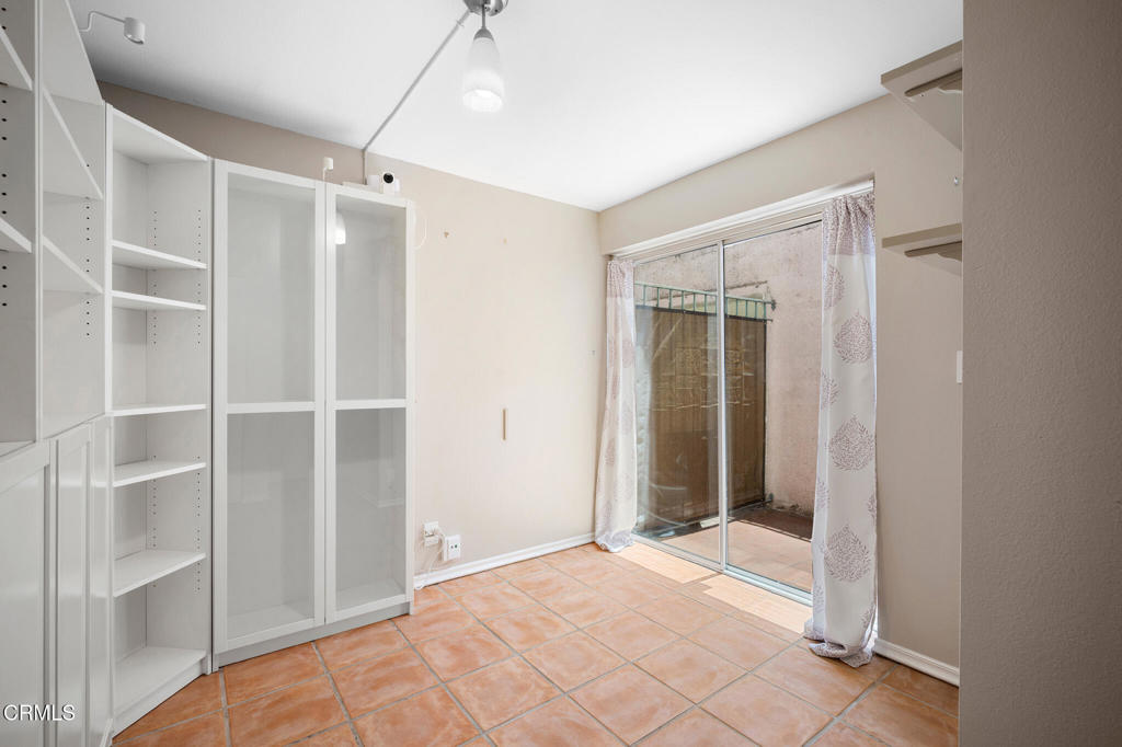 400 Monterey Road, Unit 16 Glendale, CA 91206 - Photo 32 of 42 snaplistla_29
