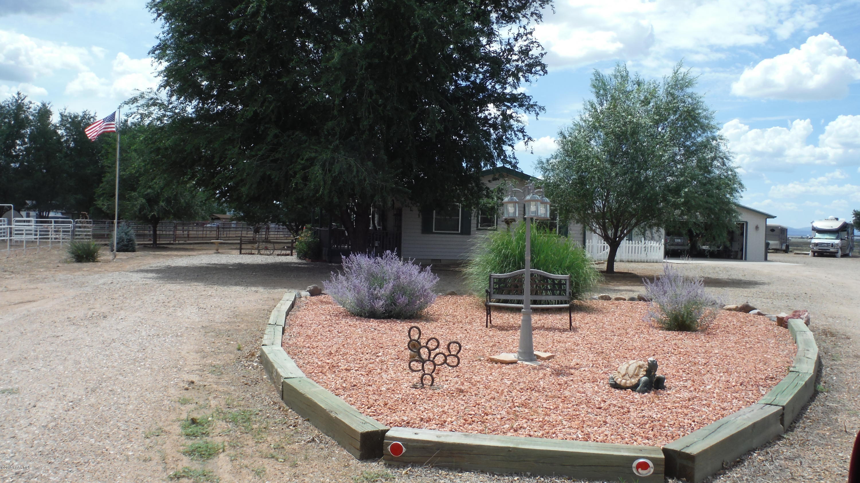 25356 North High Desert Road Paulden, AZ 86334 - Photo 53 of 56 a outdoor space with lots of water fountain