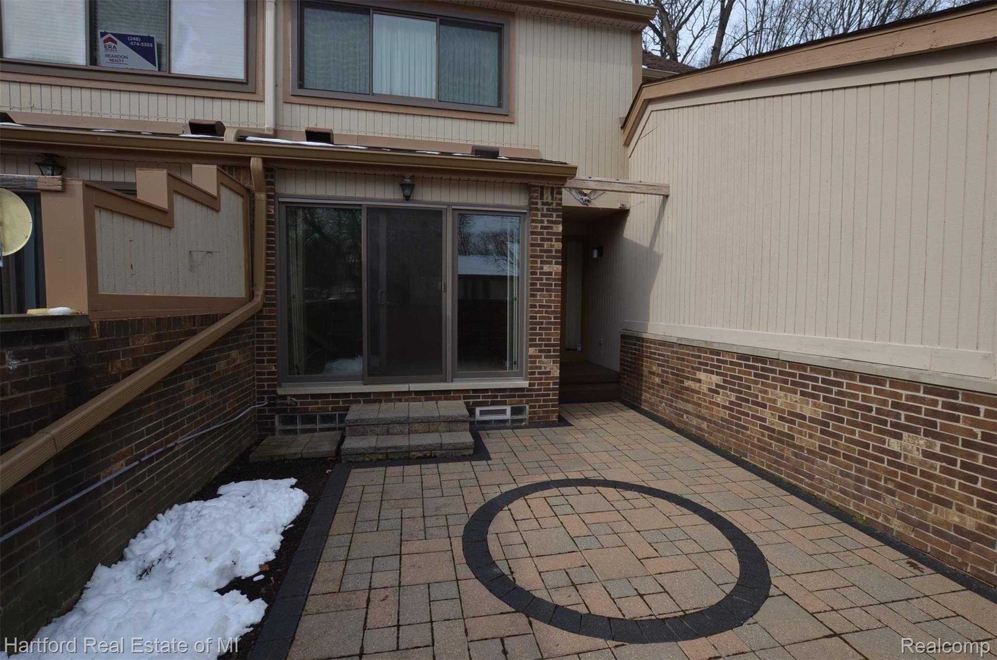 23201 Farmington Road, Unit 32 Farmington, MI 48336 - Photo 3 of 30 DSC_0610.JPG