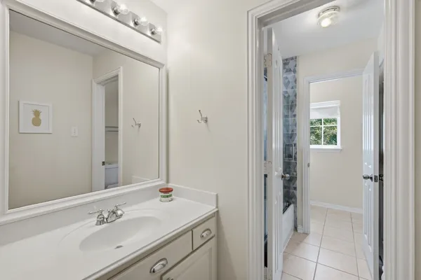 $875,000 | 22 Picasso Path Place, The Woodlands, TX 77382