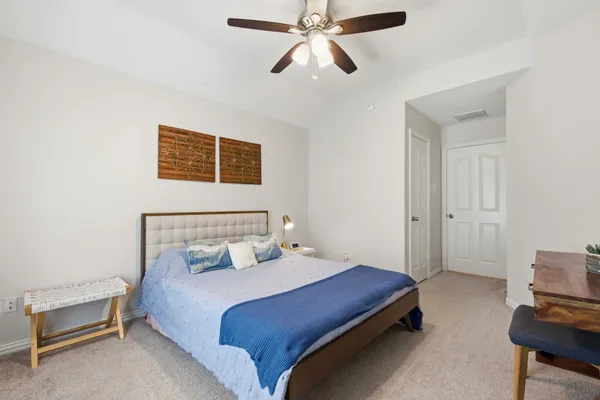 $875,000 | 22 Picasso Path Place, The Woodlands, TX 77382