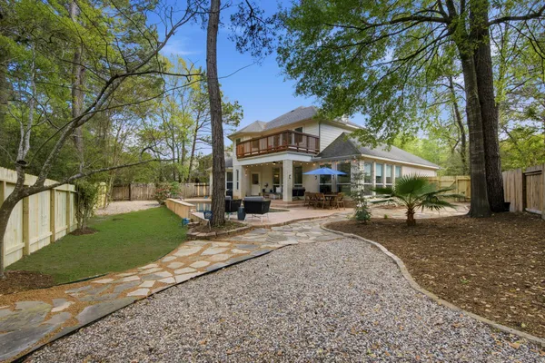 $875,000 | 22 Picasso Path Place, The Woodlands, TX 77382