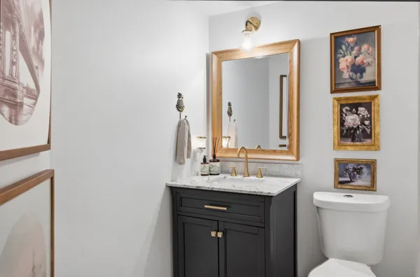 $875,000 | 22 Picasso Path Place, The Woodlands, TX 77382