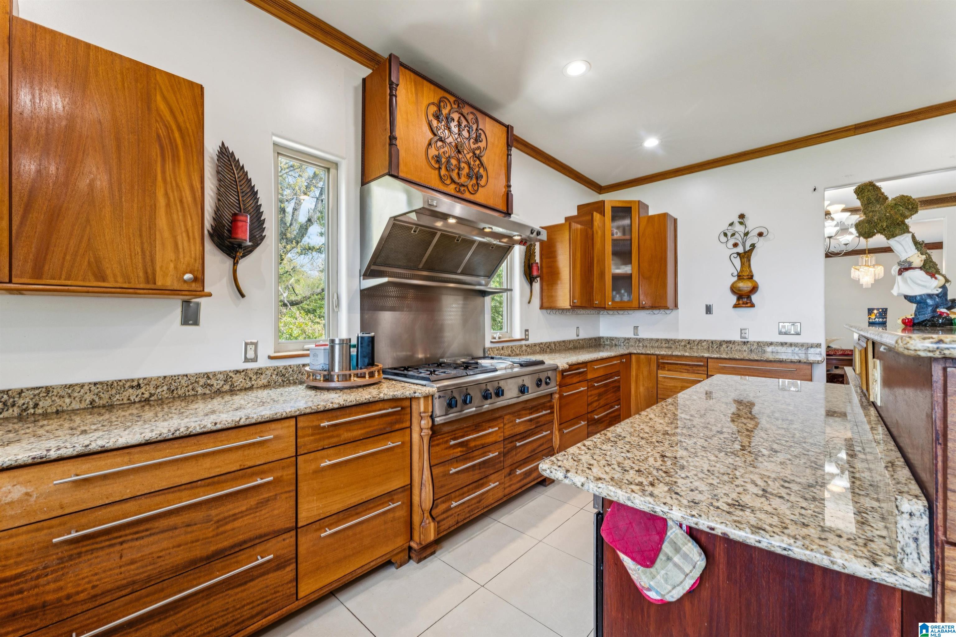 1406 Shades Crest Road Birmingham, AL 35226 - Photo 19 of 67